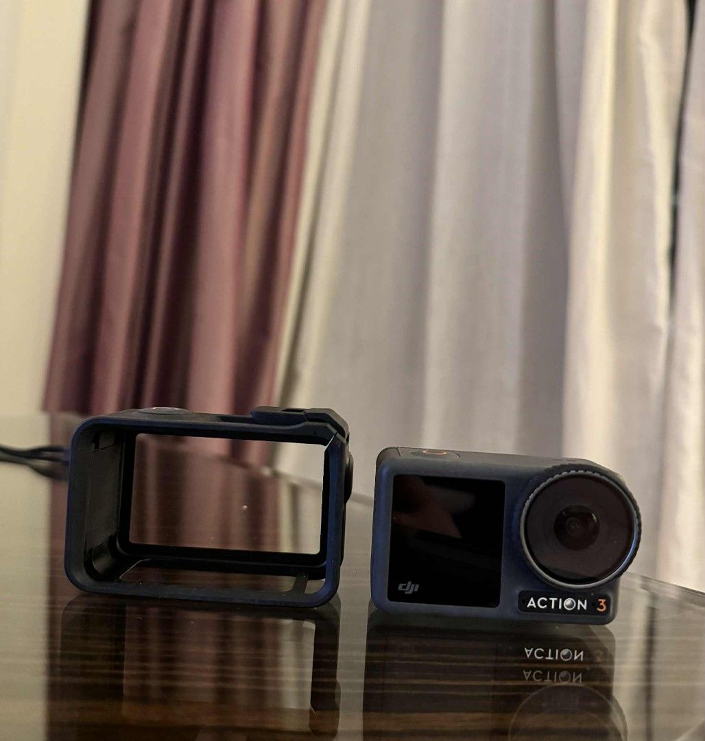 DJI Osmo Action 3 Camera Combo (Category: Cameras) located in Cainta. Submitted by cejane (Listing ID 1395397718, Image 2). Description: - DJI Osmo Action 3 camera combo Includes: - Camera - Charging case - 3x batteries - Waterproof case with handle - Selfie stick - Mounting accessories - Camera frame RFS: Upgrading Meet up: BGC, Makati, Cainta.