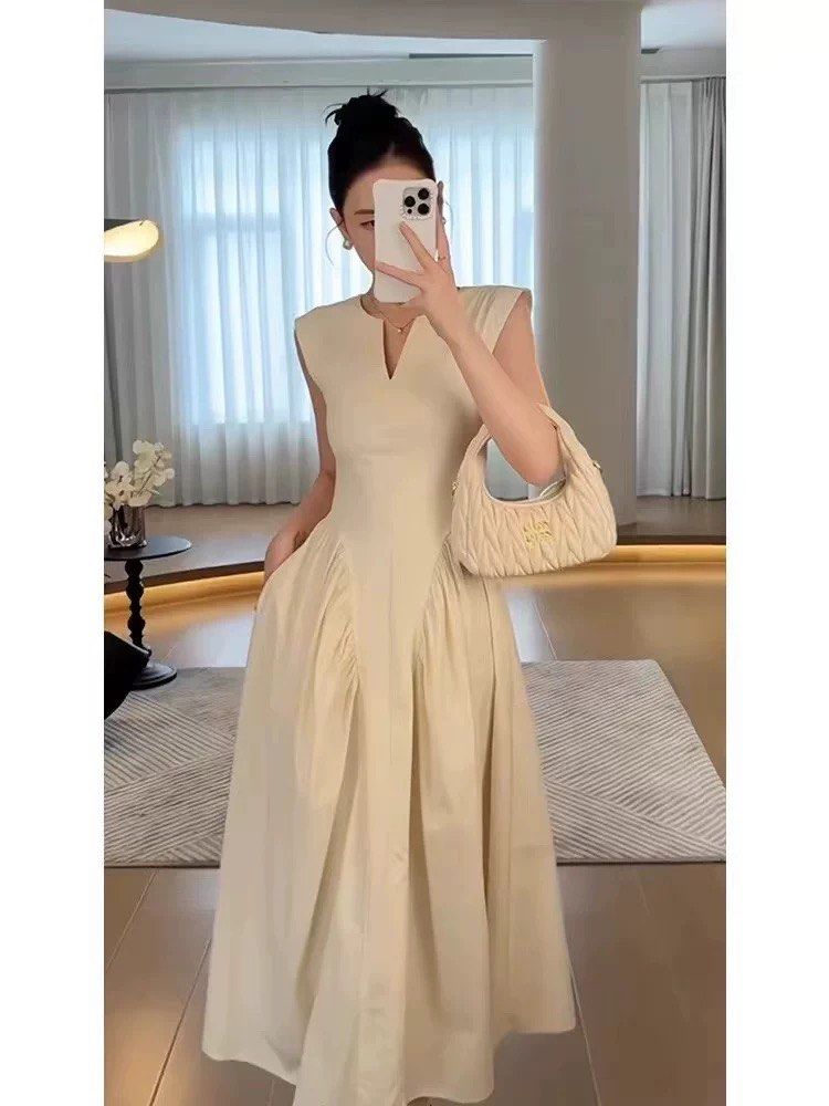 Elegant cream Midi Dress, Women's Fashion, Dresses & Sets, Dresses on  Carousell