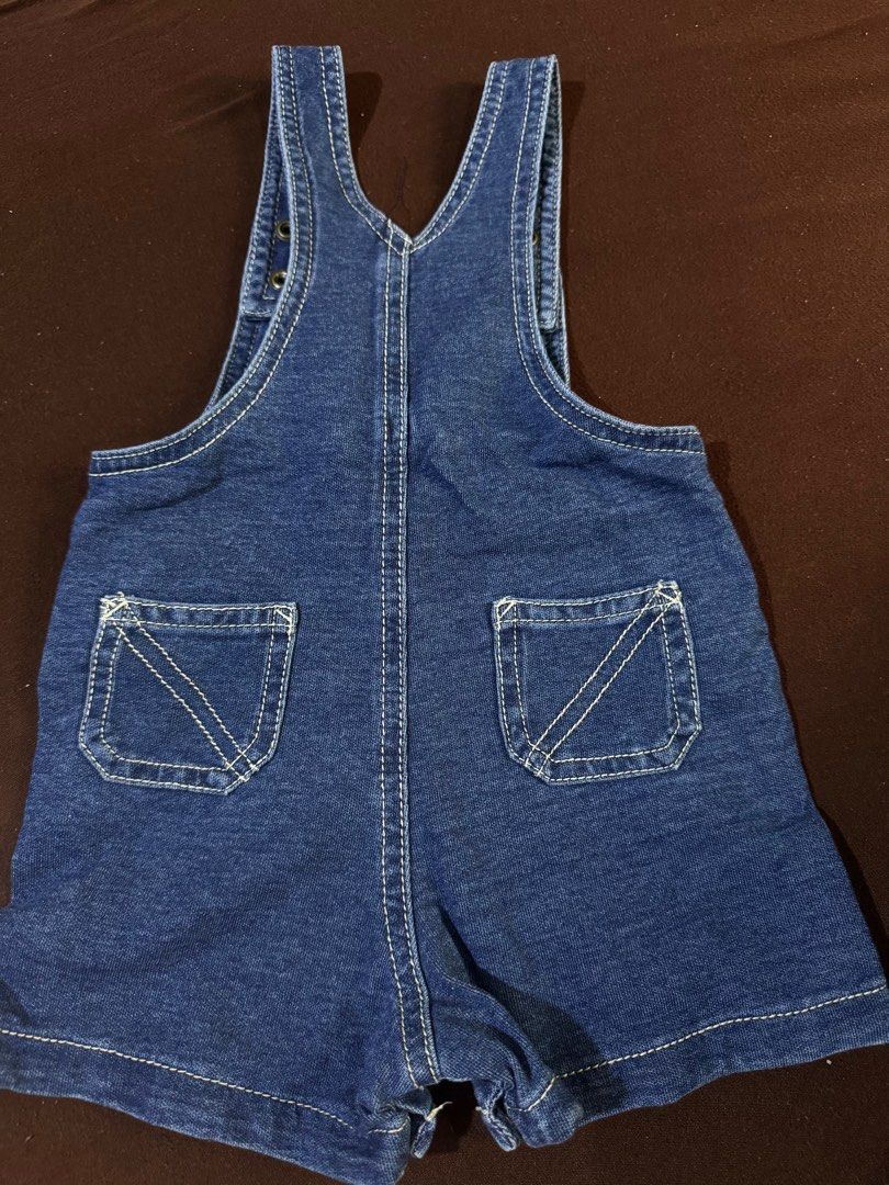 Faded Glory Baby Overalls 3-6M (Category: Babies & Kids Fashion) located in Manila. Submitted by geevibes (Listing ID 1395402675, Image 2). Description: - Faded Glory baby overalls - Made in Bangladesh - 96% organic cotton, 4% spandex - Rocking horse design - Size: 3-6 months - Features: two back pockets, one front pocket.