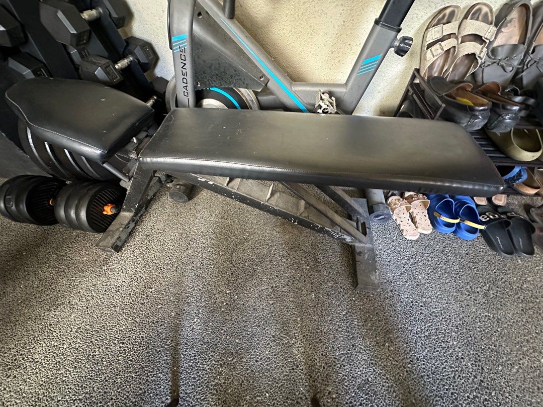 Fitness Bench (Category: Weights & Dumbbells) located in Pasig City. Submitted by fiercewolf.0dc9f1 (Listing ID 1395351608, Image 1). Description: Standard size. Adjustable/reclining back for use with weights RFS We moved and have no home gym anymore.