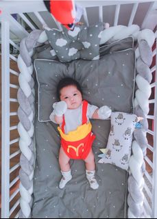 (Category: ) located in . Submitted by activewear.sg (Listing ID 1395368315, Image 1). Description: .