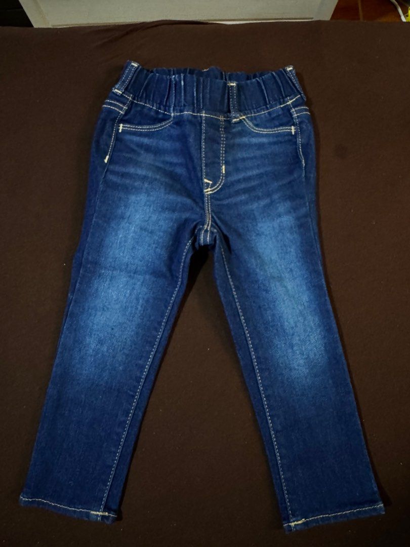 Gap Denim Stretch Jegging Ankle Jeans - 3 Years (Category: Babies & Kids Fashion) located in Manila. Submitted by geevibes (Listing ID 1395423949, Image 1). Description: Gap Denim stretch jegging ankle jeans, perfect for everyday wear. Dark blue wash, size 3T. Comfortable fit with elastic waistband..