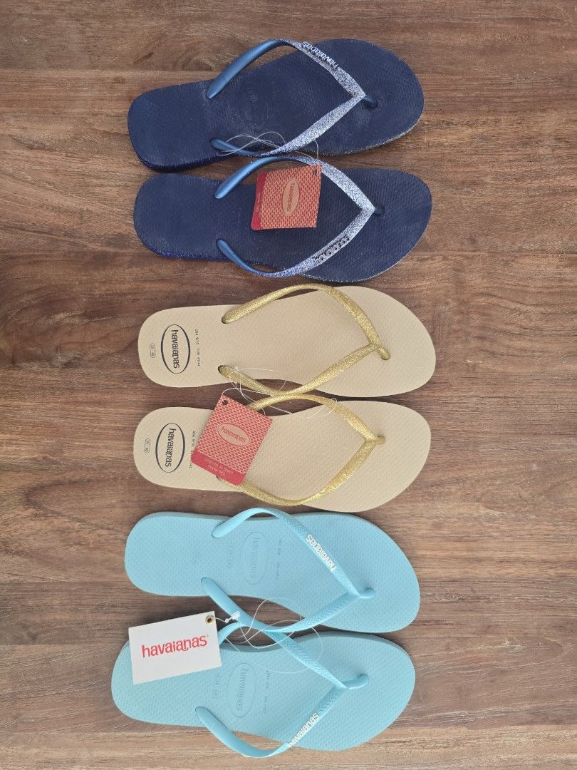Havaianas Flip-Flops - Various Colours & Sizes (Category: Flipflops and Slides) located in Singapore. Submitted by thetinyfashionista (Listing ID 1395378157, Image 1). Description: - Brand new Havaianas flip-flops bought from Haviana in Australia. - Fit me and I wear eu 40, uk 7 and us 9. - SOLD ❌️Navy with glitter straps - Beige with gold straps - Light blue - All are pretty much same length - Original tags attached - Free postage 1 for $20 2 fo