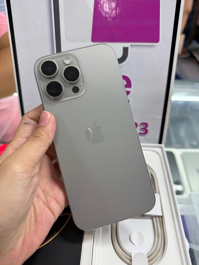 iphone 16 pro max 256gb dual sim good as new (Category: iPhone 16 Series) located in Antipolo. Submitted by vine_gadget_shop (Listing ID 1395473185, Image 3). Description: iphone 16 pro max 256gb dual sim good as new complete package factory unlocked pick up store greenhills shopping center we accept trade in we accepy credit card and ggives installment we do cod and door to door we ship nationwide for fast transaction call 09277368323 look for v
