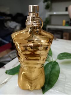 (Category: ) located in . Submitted by frenzyperfume (Listing ID 1395363777, Image 1). Description: .