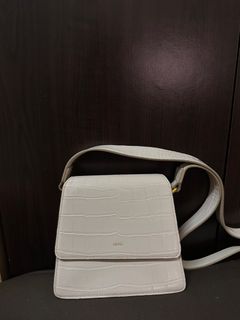 由 cheeeeeenn (刊登 ID 1395480799，圖片 1) 提交，位於 的 (類別：)，說明：。