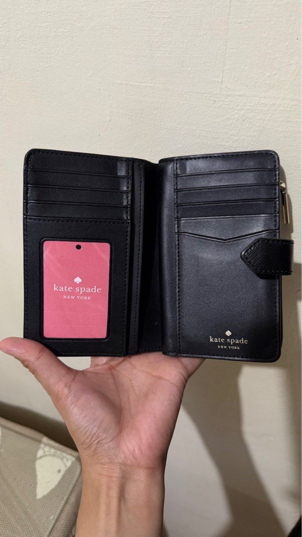 KS Bifold wallet (Category: Wallets & Card holders) located in Manila. Submitted by j1221 (Listing ID 1395491583, Image 2). Description: Lalamove ready.