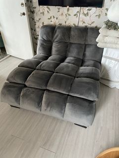(Category: ) located in . Submitted by 6urns (Listing ID 1395428910, Image 1). Description: .