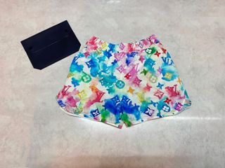 （分類：）位於 。 由 GodOfSneakers 提交（商品編號 1395446286，圖片 1）。簡介： 。