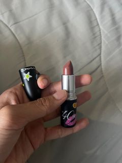 (Category: ) located in . Submitted by prelovedbyalyyyyy (Listing ID 1395386945, Image 1). Description: .