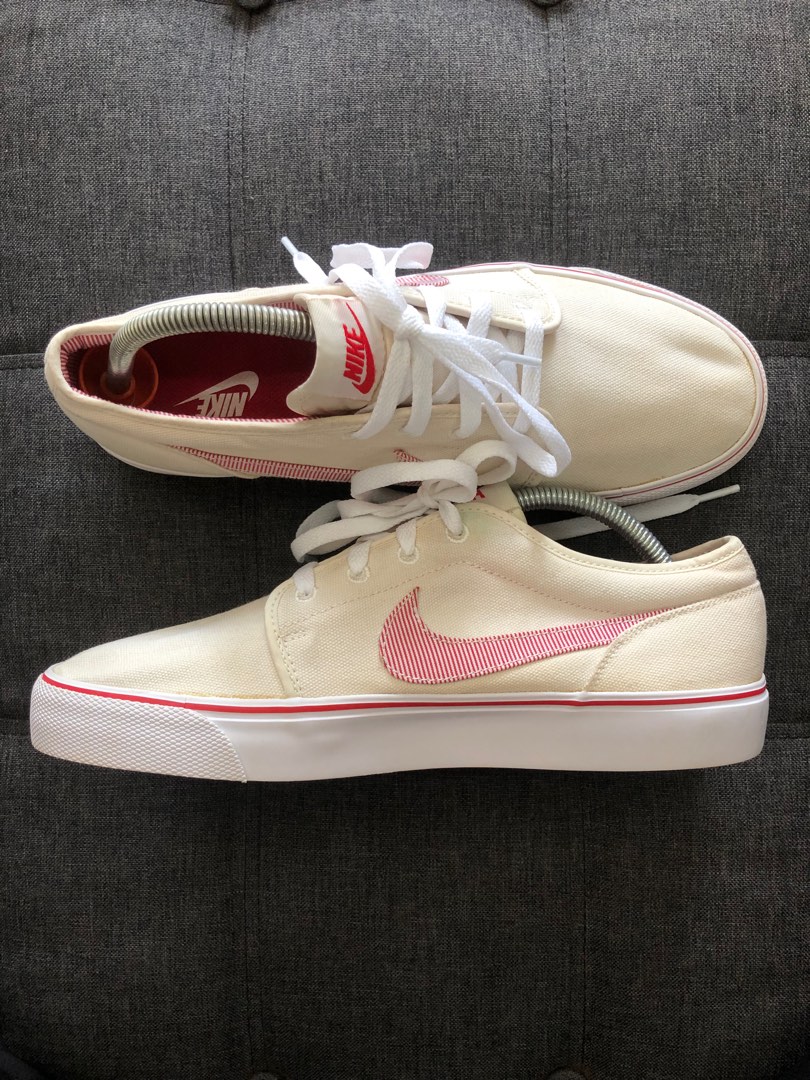 nike toki low white
