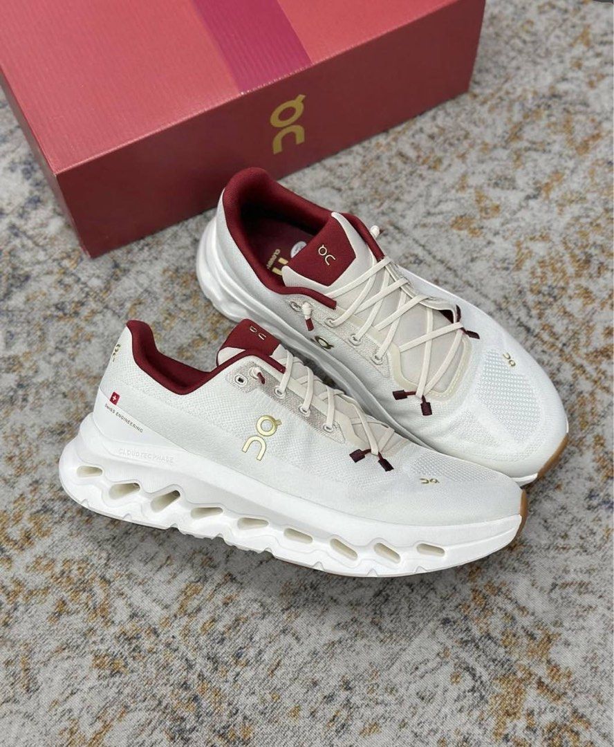 ON CLOUD TILT YEAR OF THE SNAKE (Category: Sneakers) located in Manila. Submitted by mypshopp (Listing ID 1395366802, Image 1). Description: Actual picture posted Available size Women 36/37/38/39/40 Men 41/42/43/44/45 Sameday deliver!!.