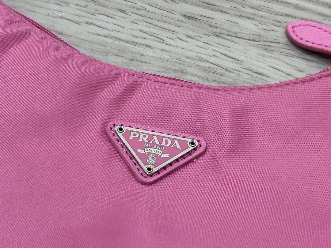 Prada Re-Edition 2000 Mini-Bag in pink Re-Nylon (Category: Luxury Bags & Wallets) located in Manila. Submitted by ardobe.mnl (Listing ID 1395505877, Image 2). Description: .