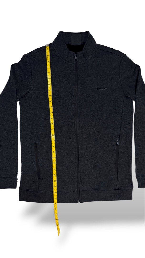 Replay Full Zip Jacket (Category: Coats, Jackets and Outerwear) located in Cebu City. Submitted by gabgaaab (Listing ID 1395520160, Image 3). Description: REPLAY Techfleece Crewneck Jacket (authentic) As New Medium to Large fit Width 20 inches Height 28 inches -Left chest logo replay -Back Middle Logo replay Actual Pictures Posted - Replay jacket - Dark grey color - Full zip closure - Fleece-lined interior - Stand-up collar - Two side pockets - R