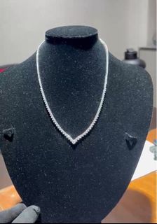 (Category: ) located in . Submitted by luxe.diamondss (Listing ID 1395436990, Image 1). Description: .