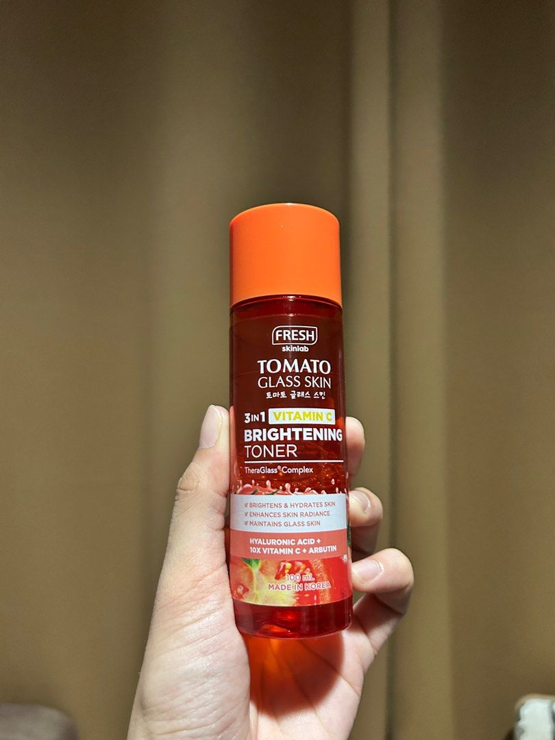 SKIN CARE (Category: Face Care) located in Makati City. Submitted by japppppp (Listing ID 1395537267, Image 2). Description: Take everything for only ₱700! Bundle deal RFS: i have sensitive skin, my derma didn’t allow me to use any product. .