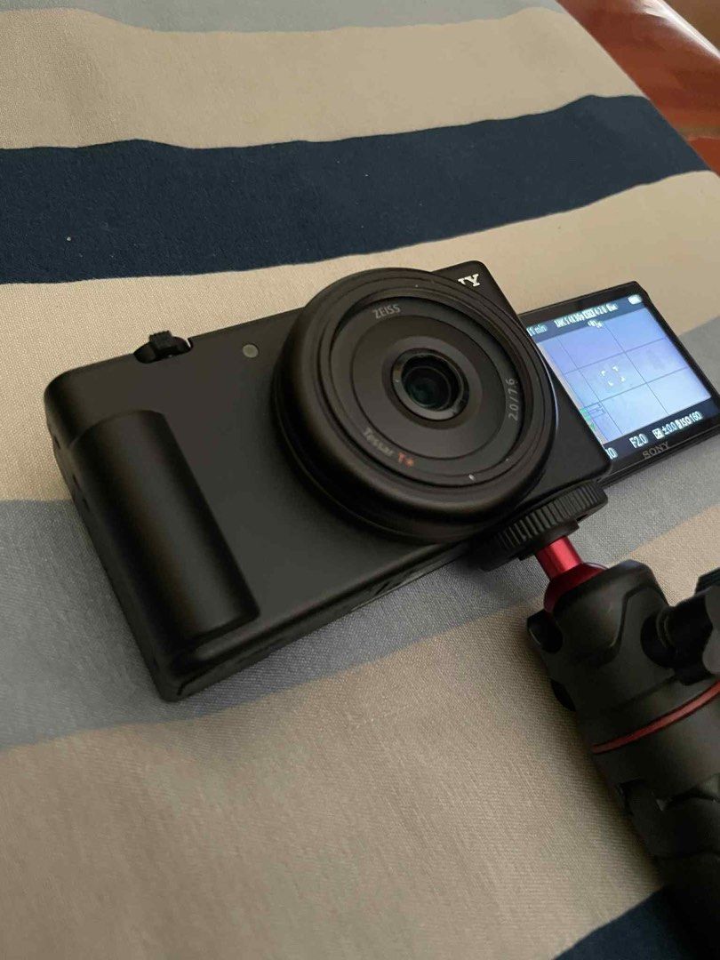 Sony zv 1f (Category: Cameras) located in Taguig. Submitted by oreocakes0101 (Listing ID 1395533456, Image 1). Description: Sony zv 1f complete with inclusions. RFS: upgrade.
