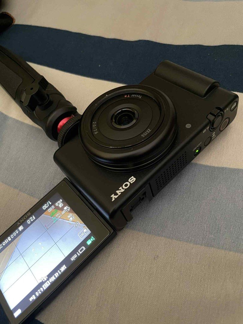Sony zv 1f (Category: Cameras) located in Taguig. Submitted by oreocakes0101 (Listing ID 1395533456, Image 2). Description: Sony zv 1f complete with inclusions. RFS: upgrade.