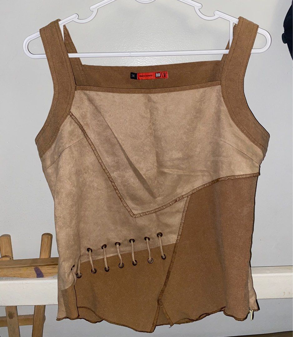 Two-Toned Brown Tank Top Medium (Category: Sleeveless) located in Manila. Submitted by divine_s (Listing ID 1395527180, Image 1). Description: small - medium thrifted side zipper lace-up rfs: decluttering ❗️buyer will shoulder shipping fee ❗️MOD: lalamove / gogo express / grab within metro manila 💰MOP: BDO / Gcash 📍Recto Ave, Manila.