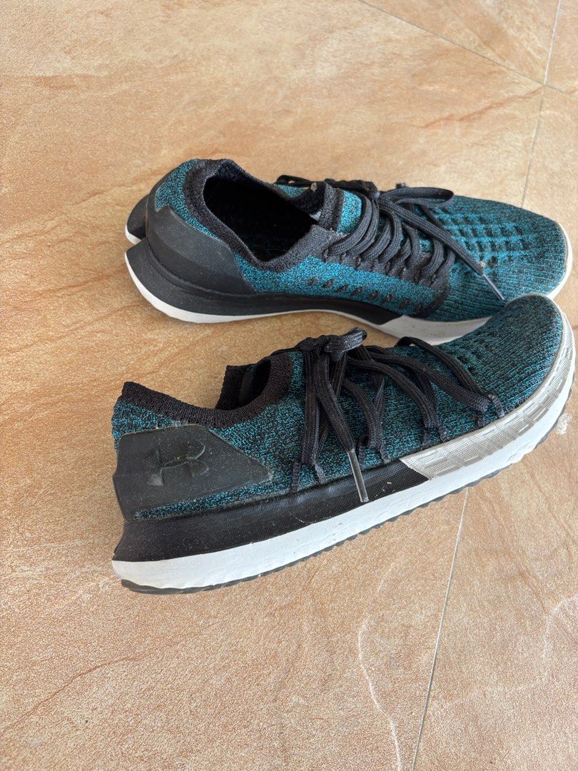 Under Armour Speedform Gemini 2.1 Running Shoes (Category: Sneakers) located in Calapan. Submitted by razz.moose (Listing ID 1395367800, Image 3). Description: - slightly negotiable, no lowball offers please - bought from dubai - no box but will provide one ( just not the original box it came with) - height for reference/ 5”1/ 155cm - delivery: jrs express ( shipping from calapan city, oriental mindoro) .
