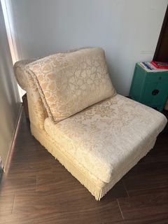 (Category: ) located in . Submitted by sophdl (Listing ID 1395384959, Image 1). Description: .