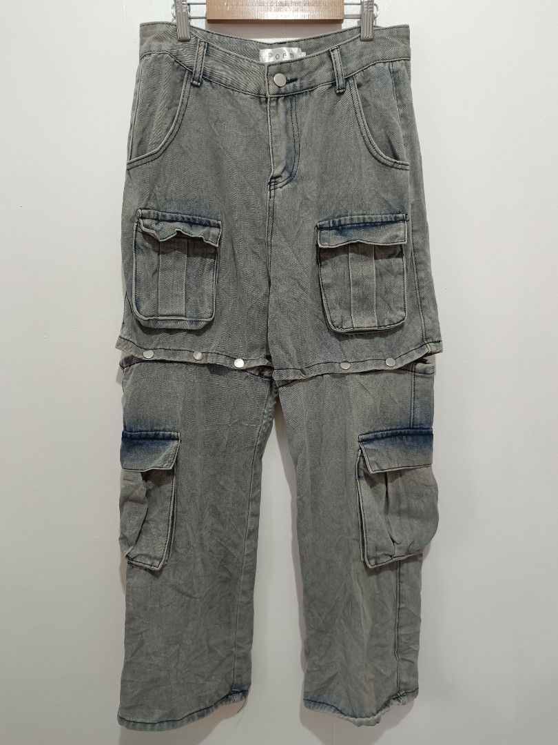 Y2K Poem Convertible Jeans Shorts (Category: Jeans) located in Santo Tomas. Submitted by michael40593 (Listing ID 1395483848, Image 1). Description: - Poem convertible jeans - Light grey wash - Size L -dimes W30 L39 -₱250 + SF - Can be worn as pants or shorts - Features cargo pockets - Button closure -Location sto.tomas davao del Norte.