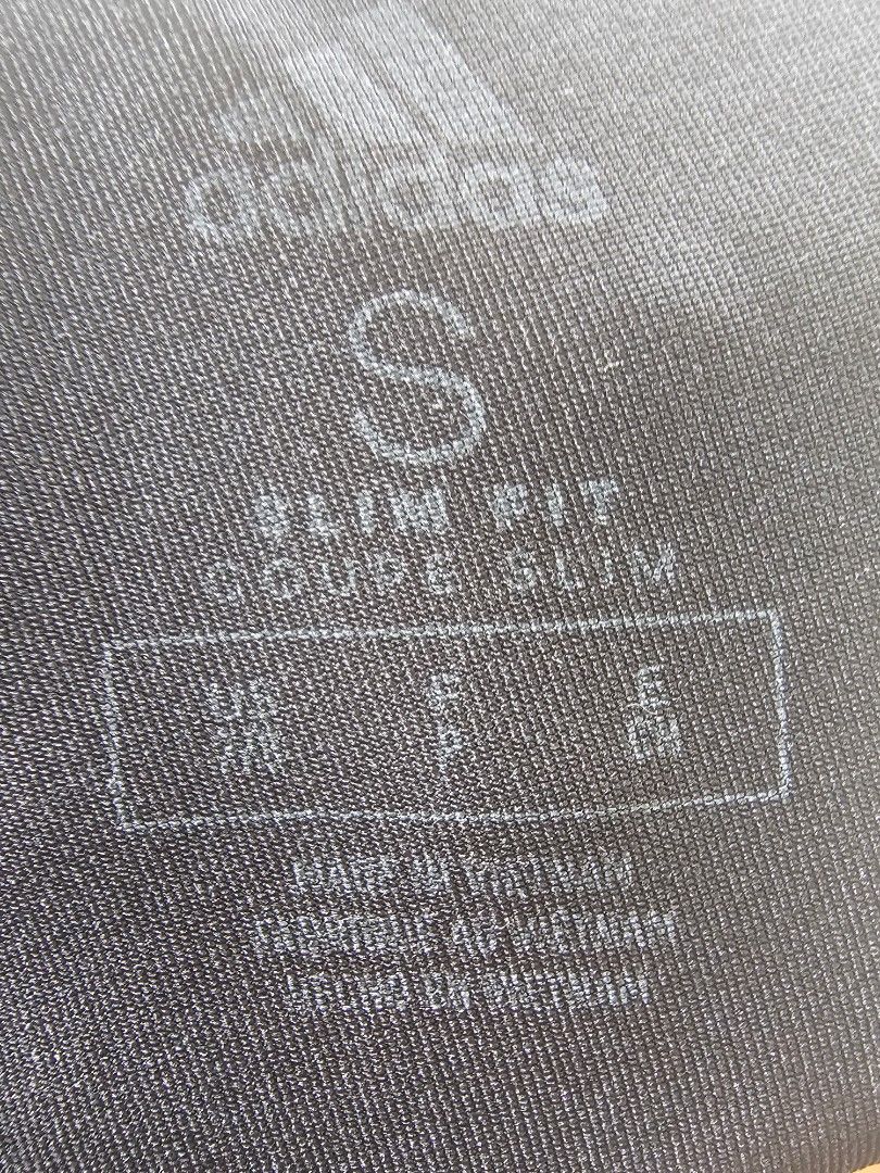 Adidas leggings (Category: Babies & Kids Fashion) located in Mandaluyong City. Submitted by blueberrypatch (Listing ID 1390441777, Image 3). Description: preloved original Adidas leggings for kids bought in US. size small. waist can be strecth from 20 to 24 inches. pants length 30 inches good for kids 7 to 8 yrs old.