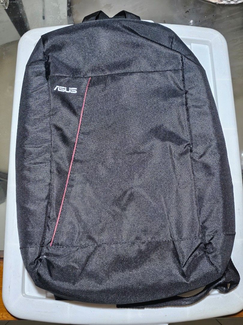 ASUS BLACK BACKPACK LAPTOP BAG (Category: Backpacks) located in Manila. Submitted by closet_ng_mama_ko (Listing ID 1390589413, Image 1). Description: DONT LIKE THE PRICE? FEEL FREE TO MAKE AN OFFER ❣‼️ Item: Backpack Brand: Asus 🩷 Kasiya 15 inch laptop 🩷 2 compartments 🩷 Nylon fabric ‼️ Item used thrice, stayed in storage ‼️May konting paninikit sa zipper since made out of rubber siya ‼️Price still negotiable ❣PERFECT GIFT FOR ANY OCCASSION.