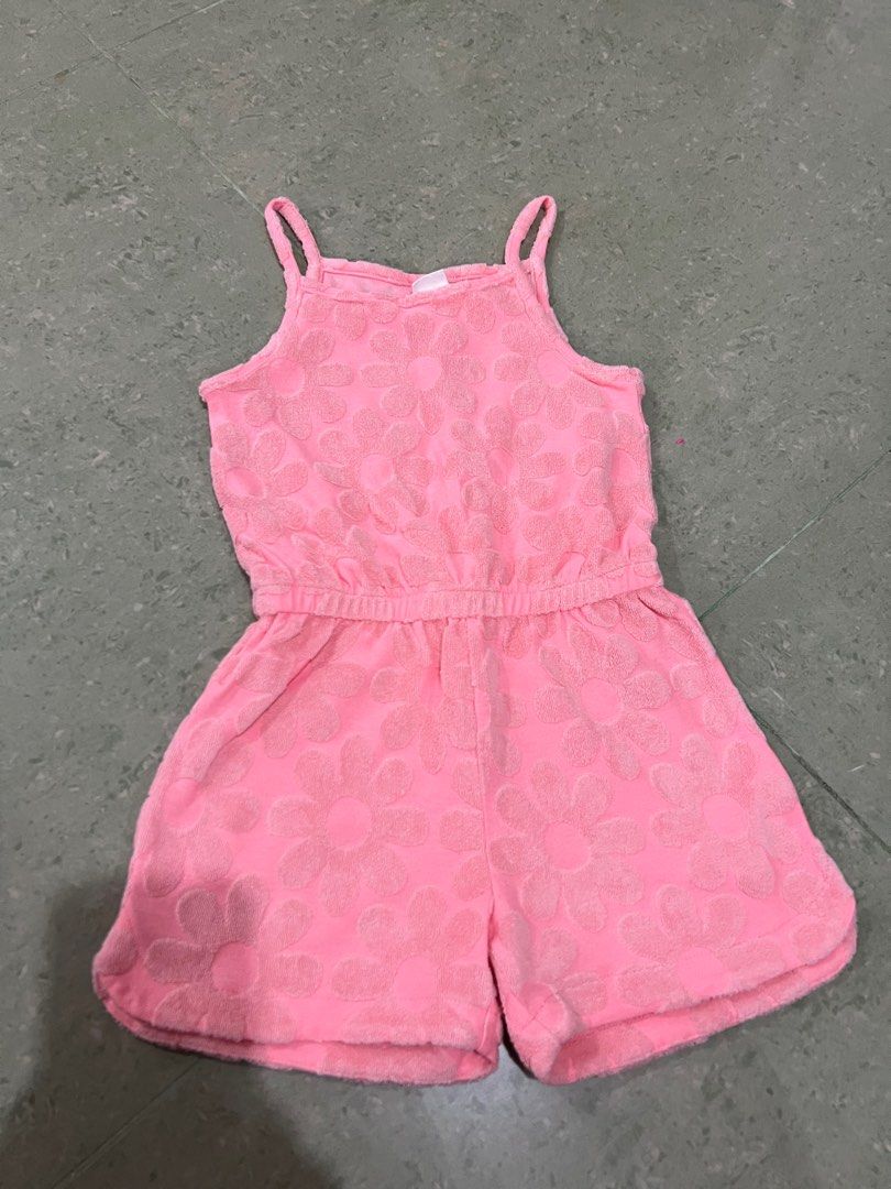 Baby gap pink onesie (Category: Babies & Kids Fashion) located in Imus. Submitted by labella.mnl (Listing ID 1390509782, Image 1). Description: No flaws like new.