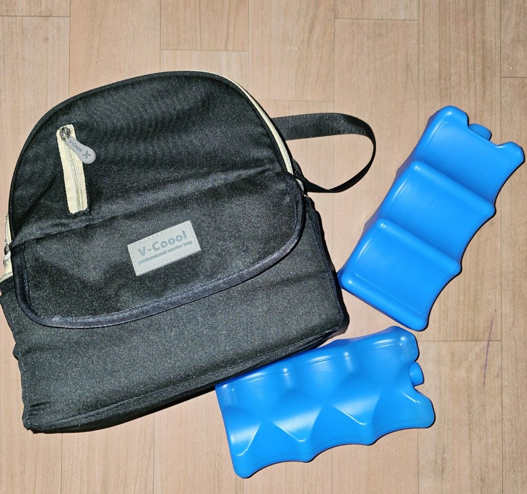 Breastpump Bag Cooler with Free Ice Pack (Category: Breastfeeding & Bottle Feeding) located in Mandaluyong City. Submitted by momnbabyessentials (Listing ID 1390560103, Image 1). Description: .