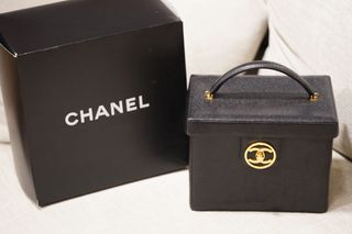 （分類：）位於 。 由 thewatchandjewelleryshopltd 提交（商品編號 1390447329，圖片 1）。簡介： 。