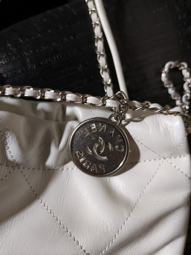 Chanel May holo (Category: Luxury Bags & Wallets) located in Davao. Submitted by navil01 (Listing ID 1390532937, Image 2). Description: excellent condition no issue po may holo sticker.