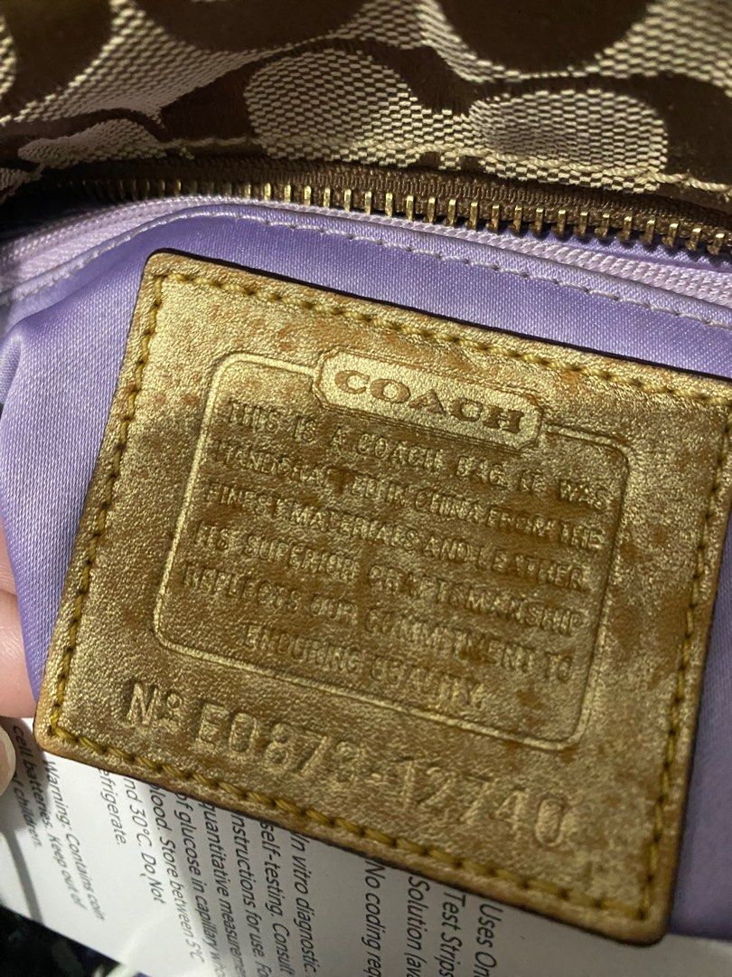 Coach Patchwork (Category: Luxury Bags & Wallets) located in San Juan, La Union. Submitted by xoxoluvmiffy (Listing ID 1390449059, Image 3). Description: OG Coach Patchwork.