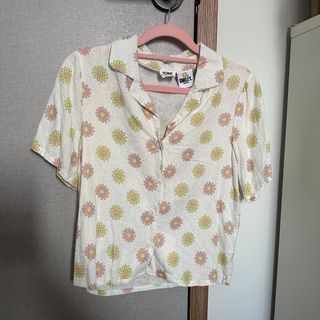 (Category: ) located in . Submitted by clothesz (Listing ID 1390501416, Image 1). Description: .