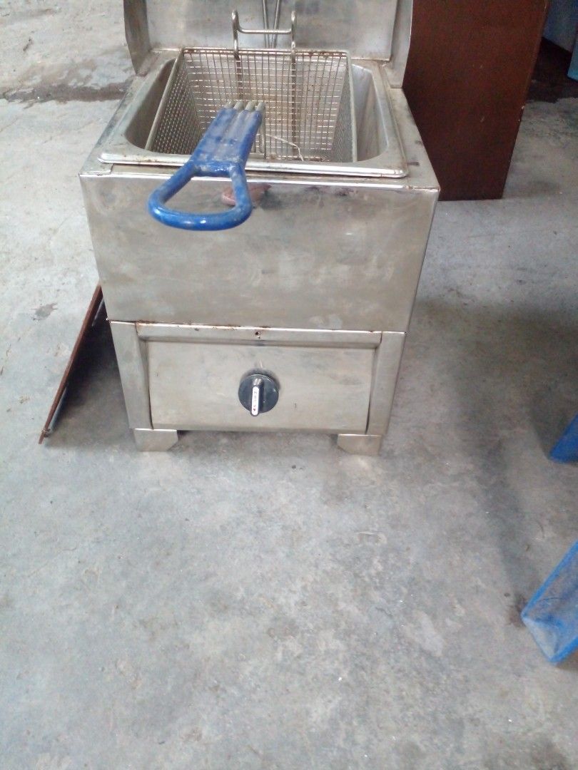 DEEPFRYER FOR SALE (Category: Other Kitchenware & Tableware) located in Quezon City. Submitted by madelrivera (Listing ID 1390429249, Image 2). Description: DEEP FRYER FOR SALE 500 LOCATION CARLOS EXTENSION SAN BARTOLOME NOVA QC.