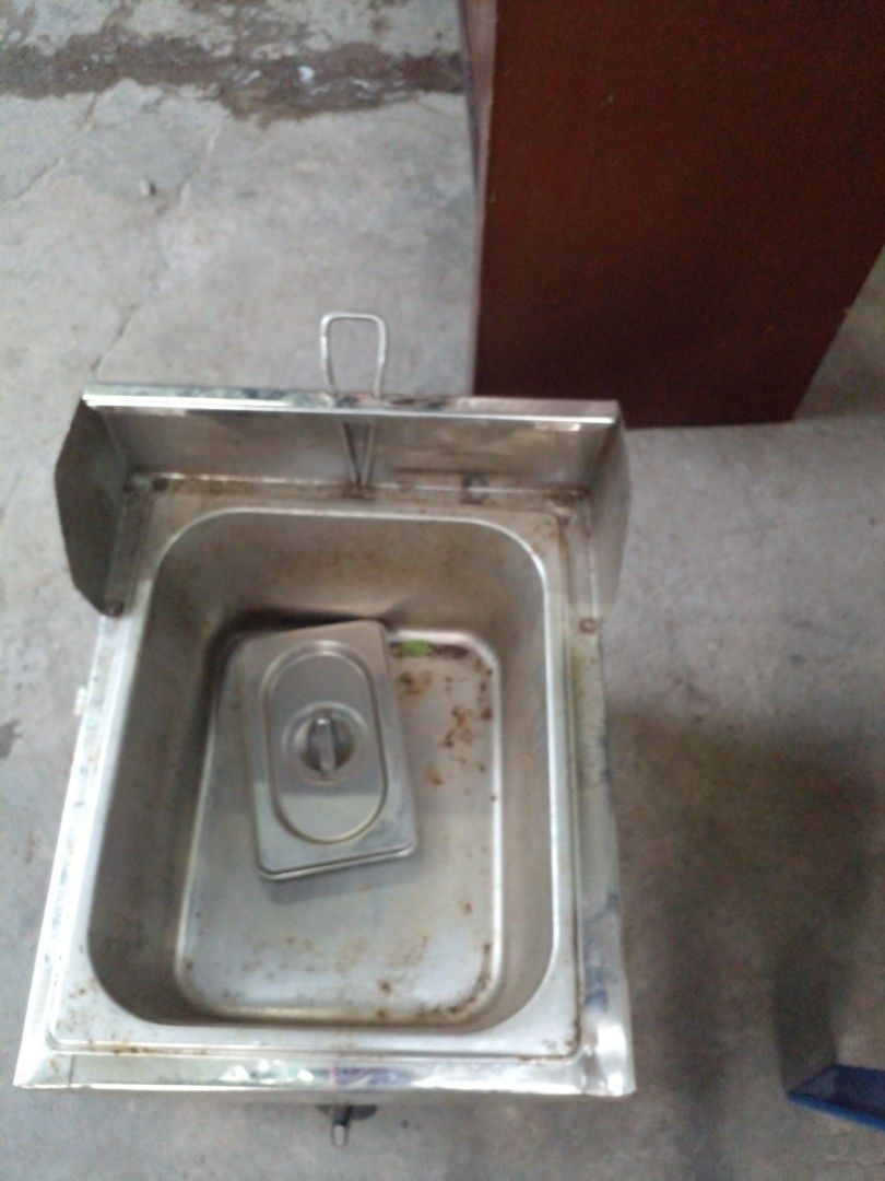 DEEPFRYER FOR SALE (Category: Other Kitchenware & Tableware) located in Quezon City. Submitted by madelrivera (Listing ID 1390429249, Image 3). Description: DEEP FRYER FOR SALE 500 LOCATION CARLOS EXTENSION SAN BARTOLOME NOVA QC.