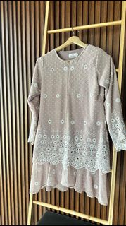 (Category: ) located in . Submitted by shopwithnar (Listing ID 1390456015, Image 1). Description: .