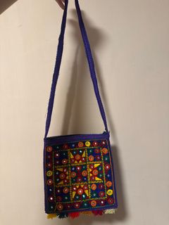 Embroidered Square Shoulder Bag 民族刺繡袋64216421275139110