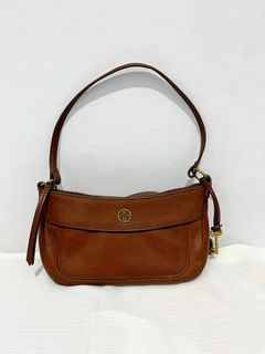 (Kategori: ) berada di . Dikirim oleh cerylll (ID iklan 1390425485, Gambar 1). Deskripsi: .