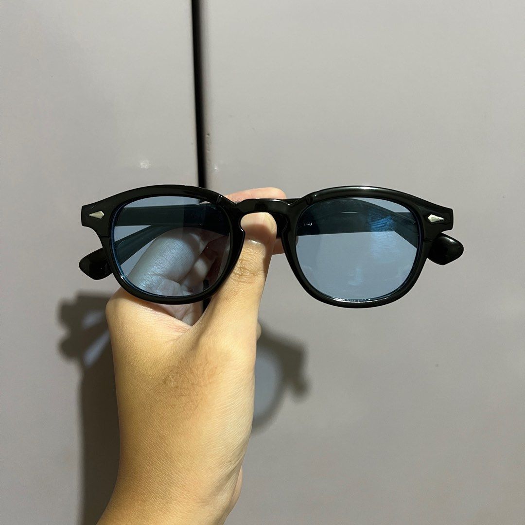 Freebies (Category: Sunglasses & Eyewear) located in Quezon City. Submitted by kindleton (Listing ID 1330930915, Image 3). Description: Freebies for purchases 1.5k and above from my account. Pls don’t make an offer here thank u! - Black shades: available - Blue tint: available - Clear: available .
