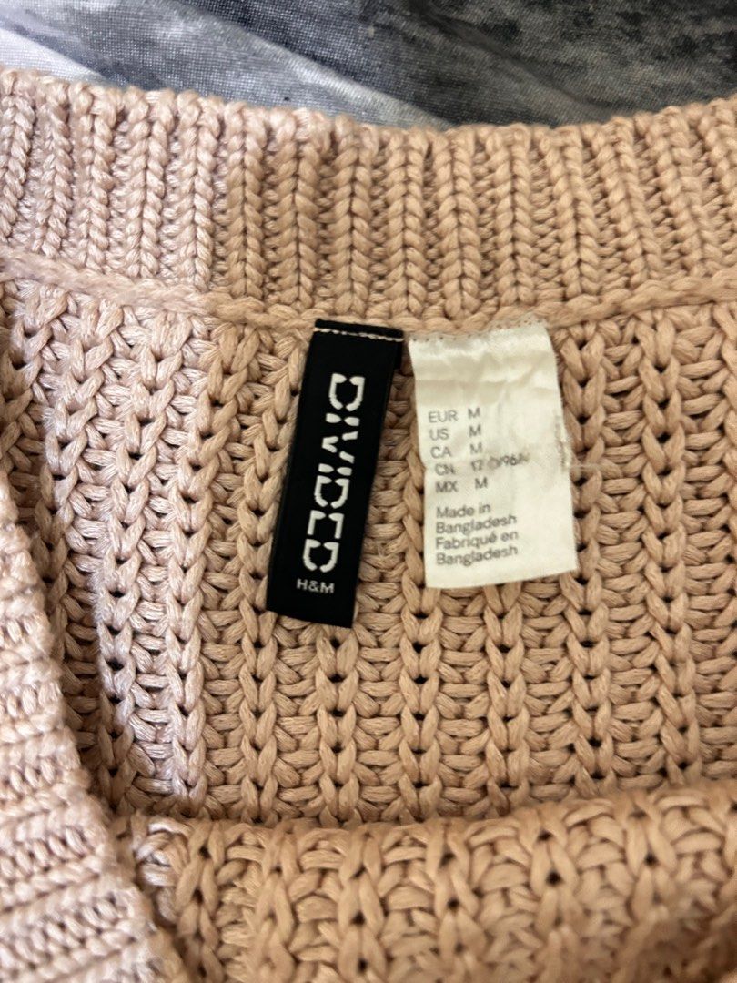 H&M crochet sweatshirt xs-s (Category: Others Tops) located in Manila. Submitted by reendeclutter_ (Listing ID 1390597309, Image 2). Description: .