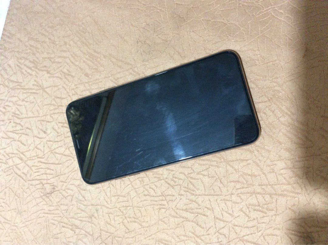 IPHONE XS MAX 256GB (Category: iPhone X Series) located in Manila. Submitted by goodcharlesboii (Listing ID 1390506572, Image 3). Description: Read if you’re Interested!!!! RUSHH RUSH!!! Iphone XS MAX (Gold) 256 GB Factory Unlock (Reset all you want) Openline/Anysim Dual Sim Ios 18.6 All Working (True Tone and Face ID) China Variant (ZA/A) 73% Battery Health (Makunat padin can use 4-5 hours) No Hidden Issues po! Inclusions: Unit, Phone and 2 Case