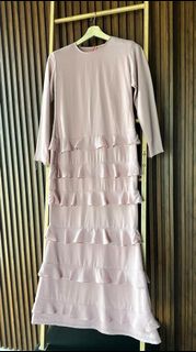 (Category: ) located in . Submitted by shopwithnar (Listing ID 1390456635, Image 1). Description: .