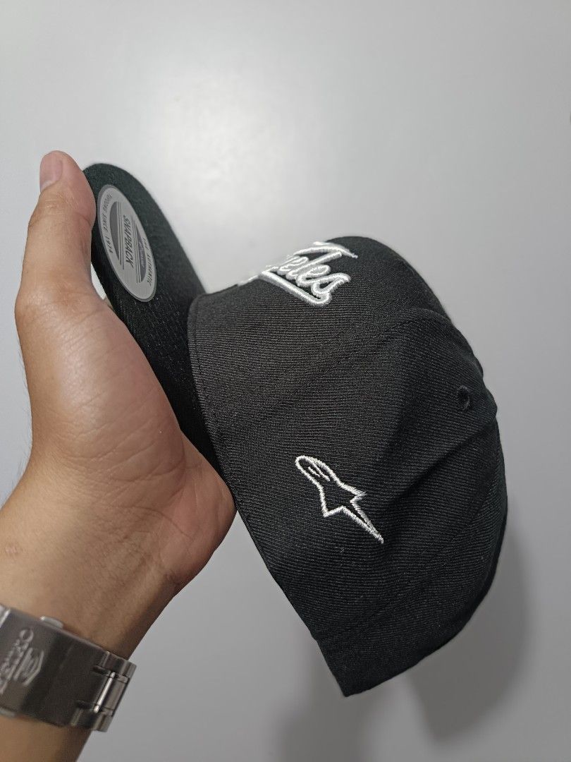 LA DODGERS x ALPINESTAR HAT YUPOONG HAT (Category: Caps & Hats) located in Quezon City. Submitted by Hatlits (Listing ID 1390500556, Image 2). Description: LA DODGERS x ALPINESTAR HAT YUPOONG HAT 1250 PESOS ONLY.