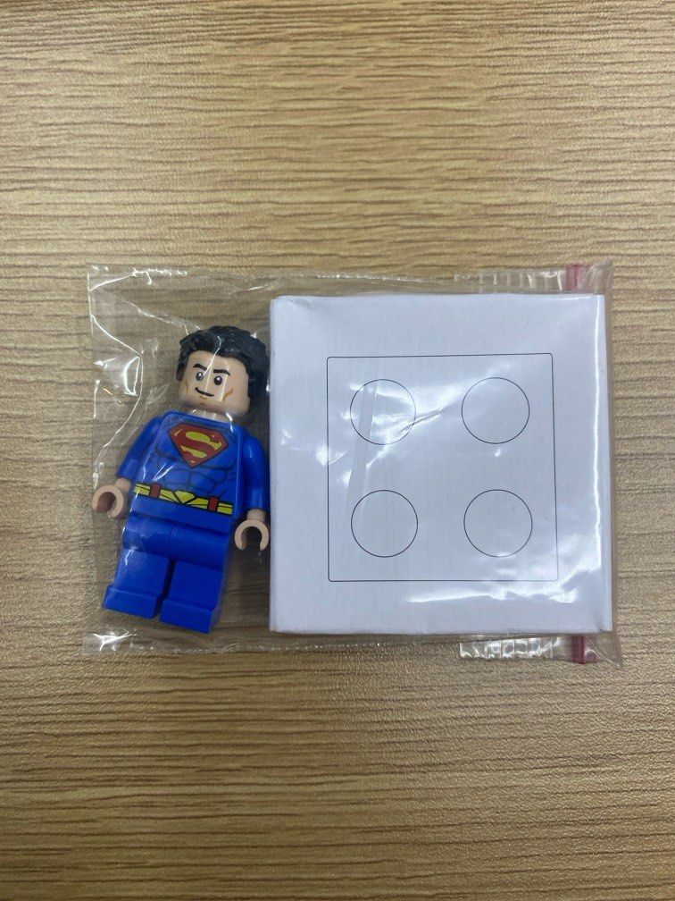 Lego Superman Mini figure Authentic (Category: Lego & Building Sets) located in Quezon City. Submitted by kikideclutter (Listing ID 1390515173, Image 2). Description: RFS: Got as a gift but is a duplicate already No official packaging as it came from the set Original from the Superman Mech vs. Lex lego set. DM for more pictures - Location: QC - Price negotiable.