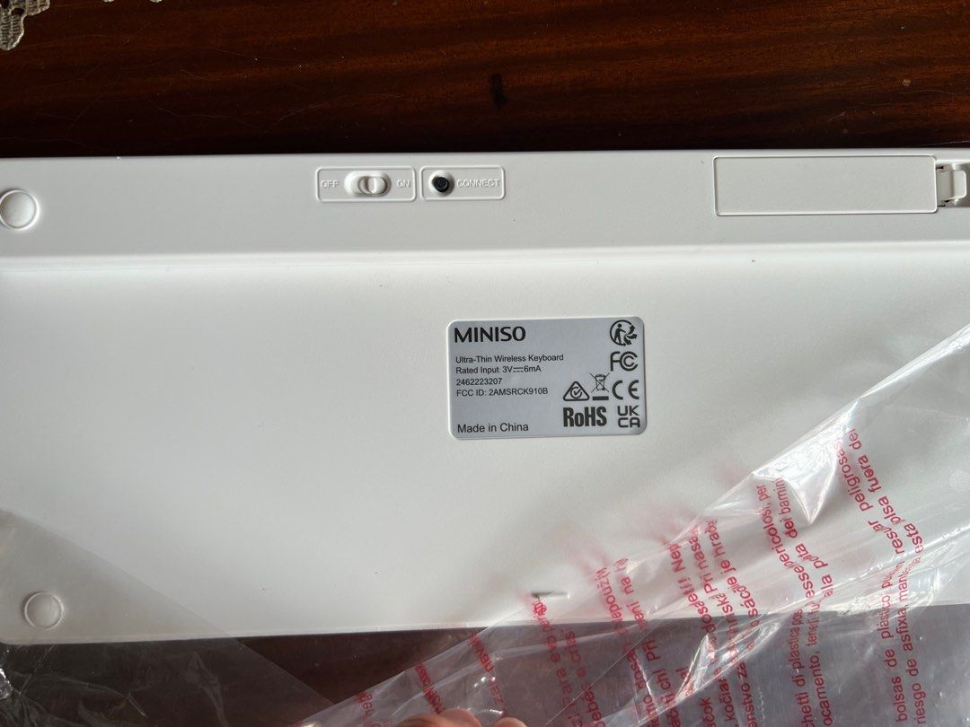 Miniso keyboard (Category: Computer Keyboard) located in Caloocan City. Submitted by redkooky (Listing ID 1390456830, Image 2). Description: New but no box . 11”x4.5“.