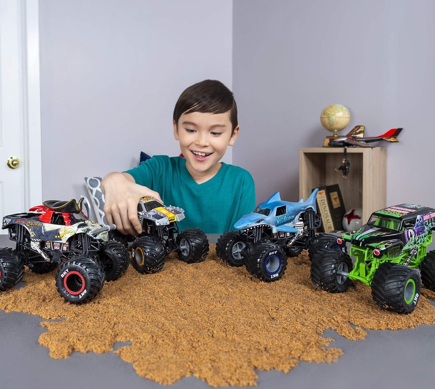 Monster Jam, Official Max-D Monster Truck, Collector Die-Cast Vehicle ...