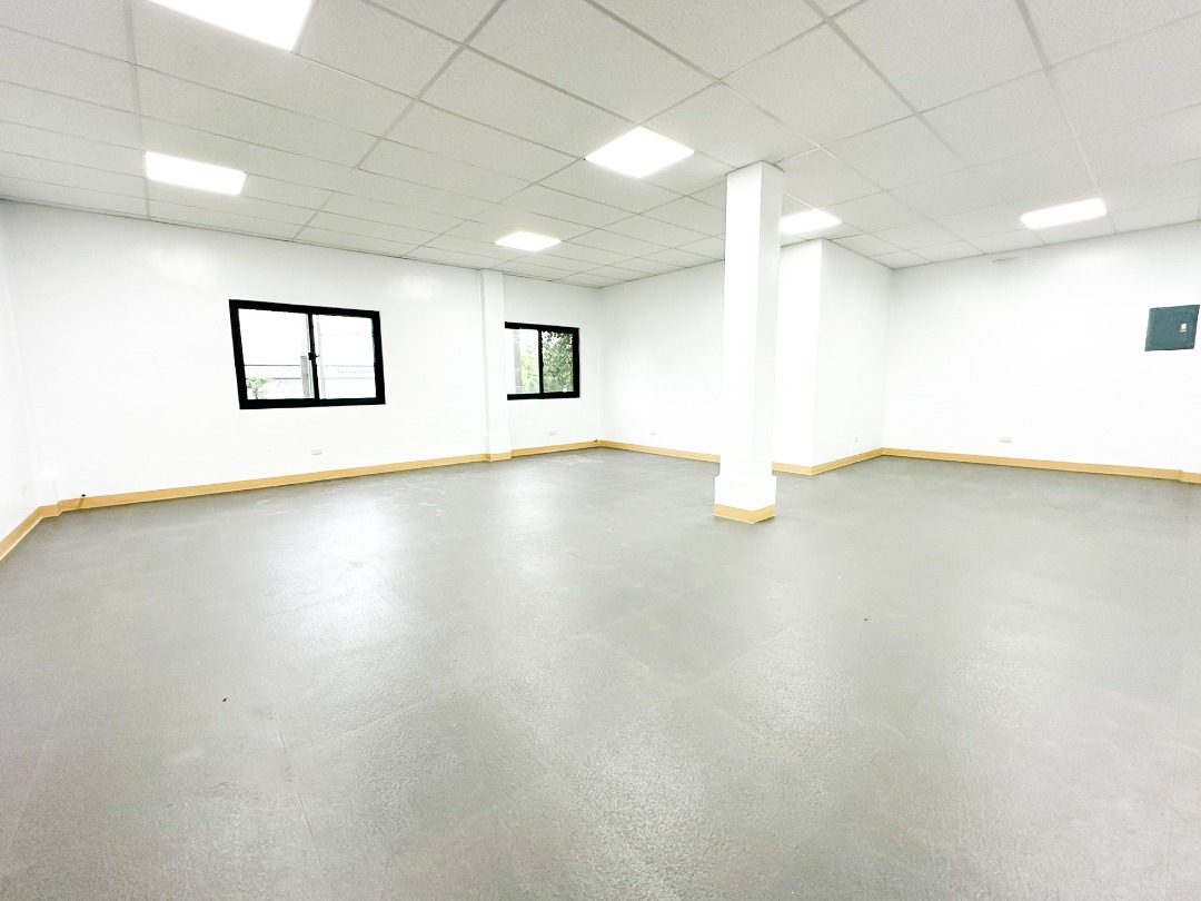 (Category: ) located in . Submitted by mchua.listings (Listing ID 1390458238, Image 1). Description: .