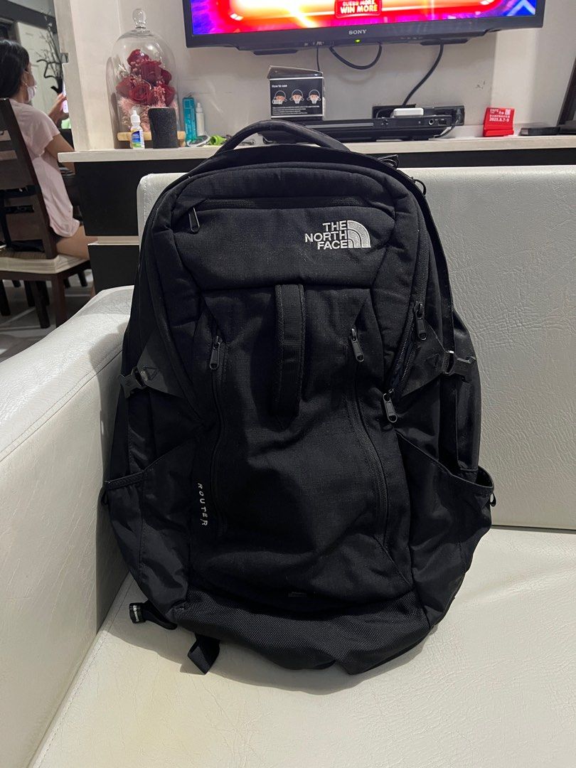 NORTHFACE ROUTER (Category: Backpacks) located in Santa Maria. Submitted by jeshtine (Listing ID 1390518355, Image 1). Description: .