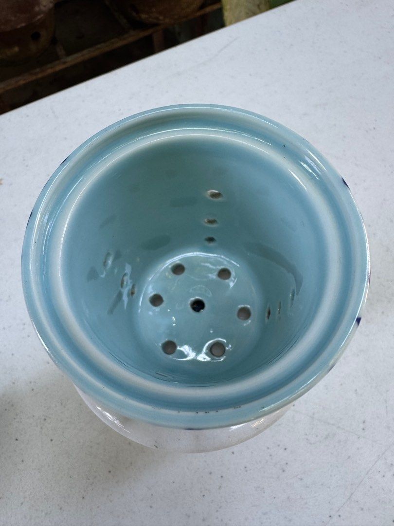 One piece blue porcelain tea strainer (Category: Coffee & Tea Tableware) located in Davao. Submitted by parteawares2 (Listing ID 1390421960, Image 2). Description: One piece tea strainer in blue .
